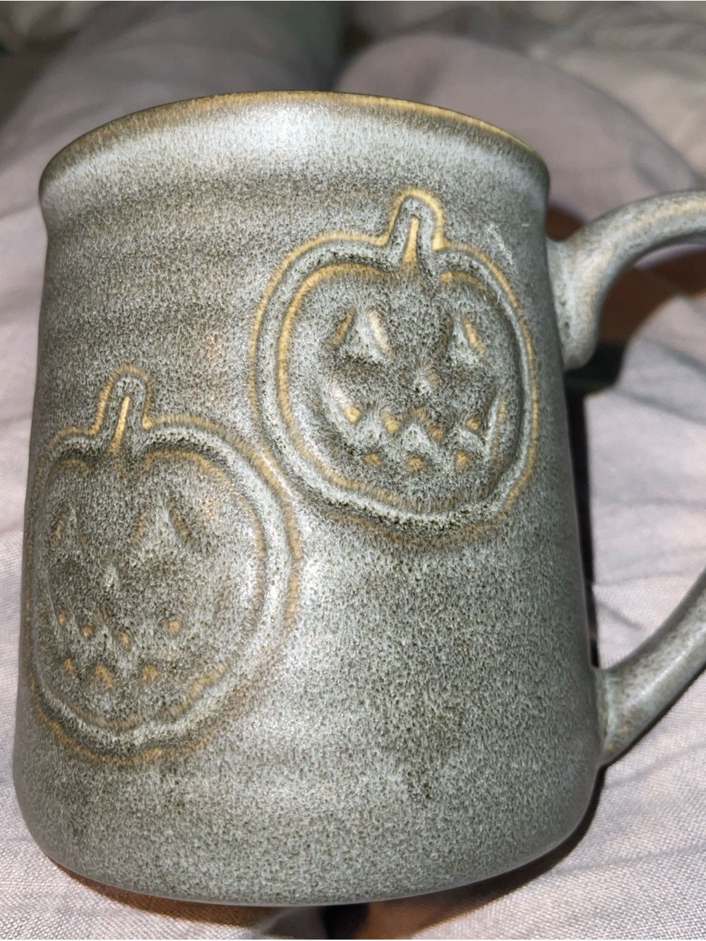 COBWEBS & CAULDRONS HALLOWEEN Gray stoneware Pumpkins and Ghosts oversize Mugs 🦇